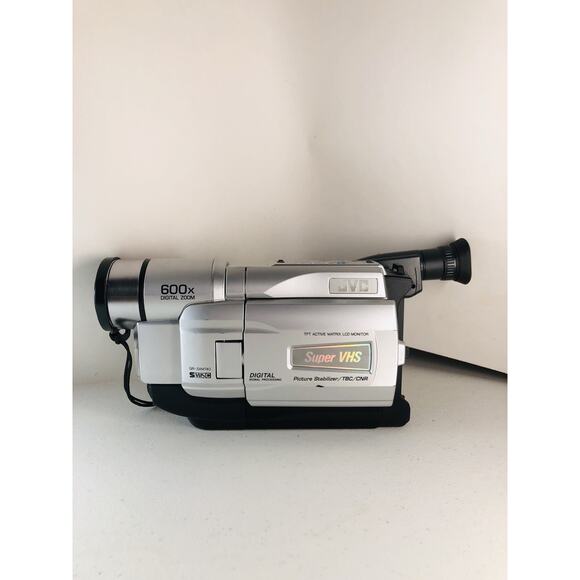 JVC GR-SXM740U Super VHS-C Camcorder w/Bag,New Battery, Charger,Cassette Adapter - Picture 12 of 14